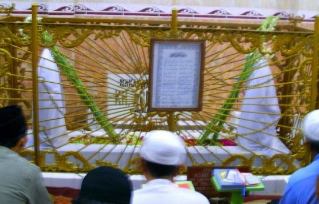 makam mbah hamid pasuruan